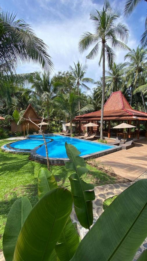 Villa Lova Sambirenteng Gretek Exterior foto