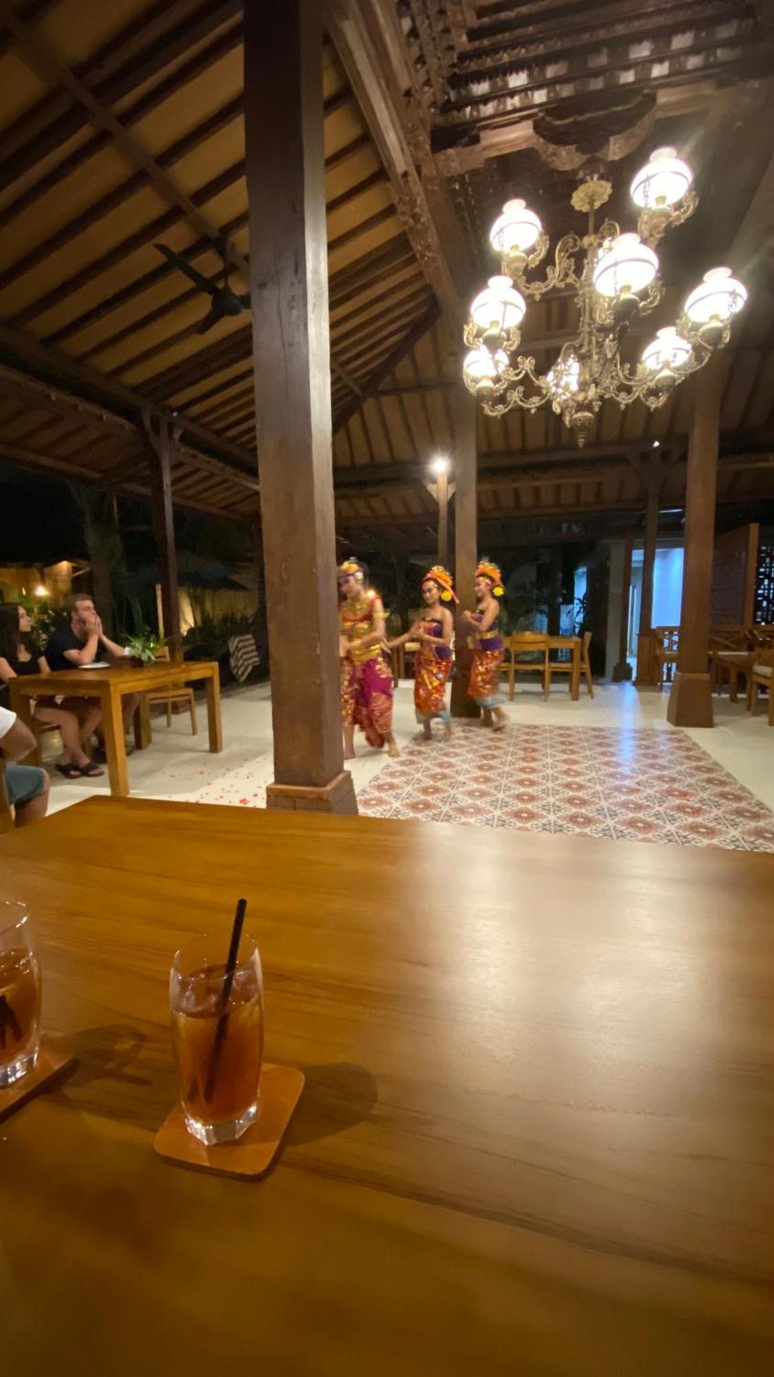 Villa Lova Sambirenteng Gretek Exterior foto